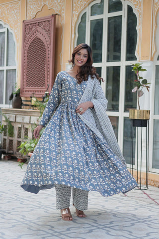 Gray Pure Elegance – Cotton 3-Piece Set ClothsVilla
