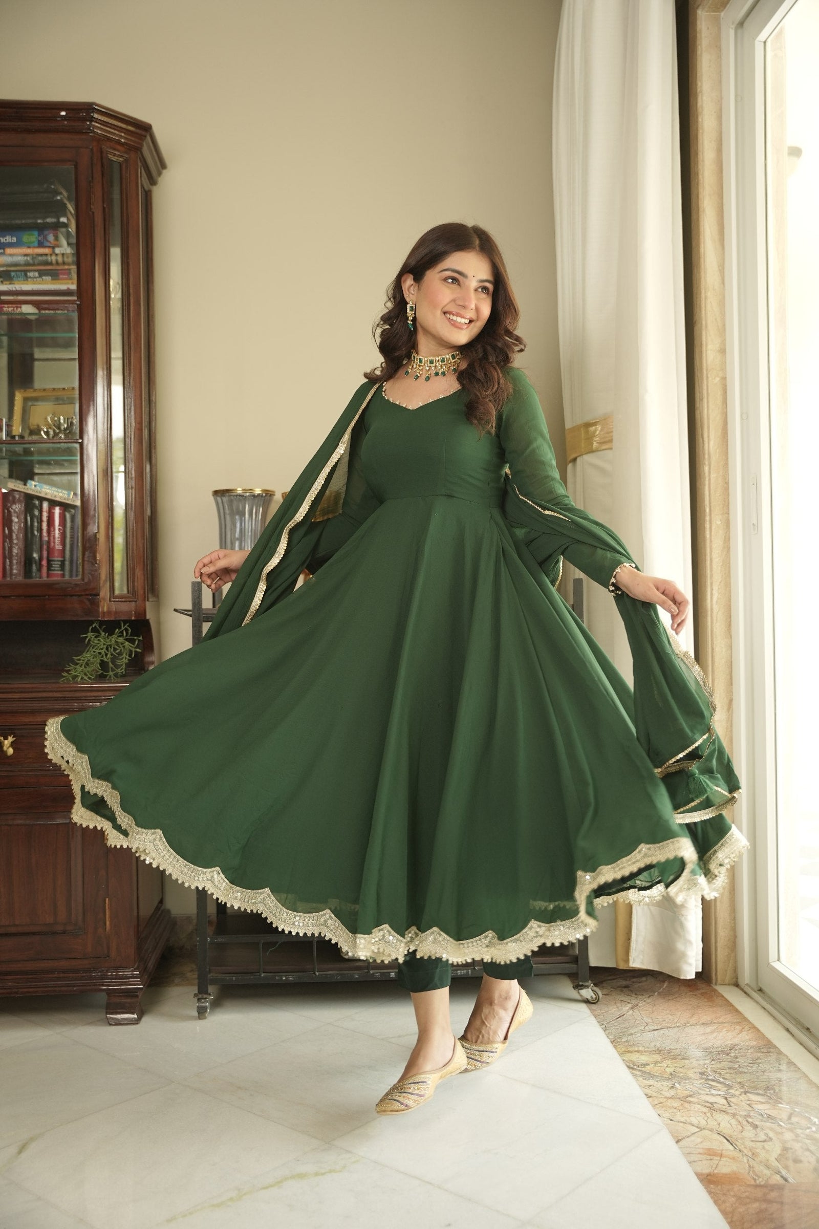 Green Elegant Georgette Printed Suit Set with Tassel Dupatta – Flowy & Chic Clothsvilla