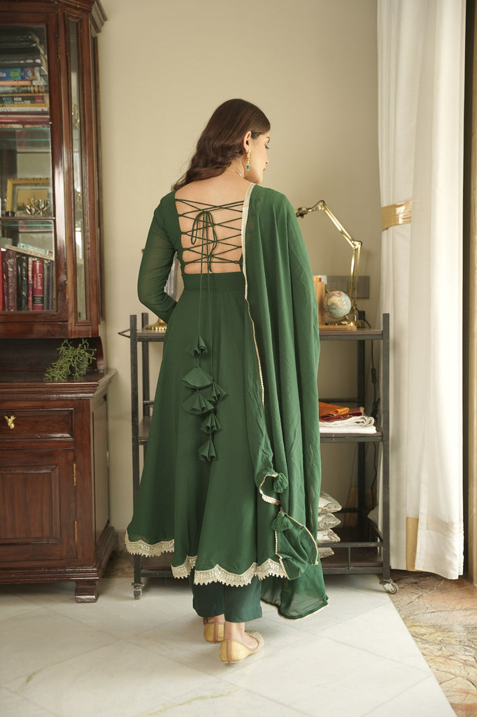 Green Elegant Georgette Printed Suit Set with Tassel Dupatta – Flowy & Chic Clothsvilla