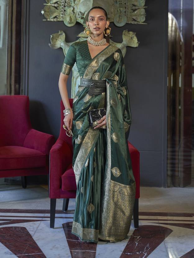 Green Elegant Kanjivaram Silk Blend Saree with Unstitched Blouse Piece ClothsVilla Main image