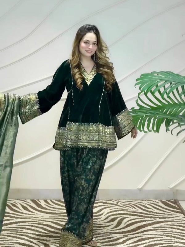 Green Embroidered Velvet Suit Cloth's Villa