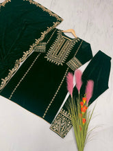 Load image into Gallery viewer, Green Stunning Look Collection - Elegant Velvet Ensemble Clothsvilla