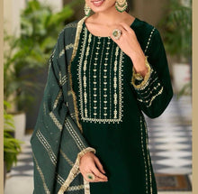 Load image into Gallery viewer, Green Stunning New Velvet Embroidery Ensemble with Dupatta - Perfect for Festive &amp; Party Wear Clothsvilla