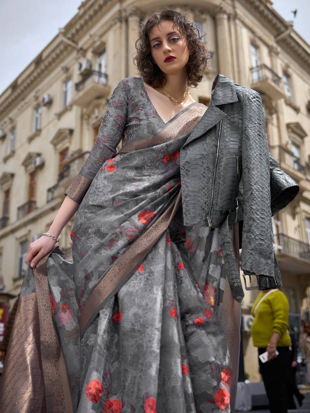 Grey Elegant Brasso Madurai Saree with Unstitched Blouse Piece Clothsvilla