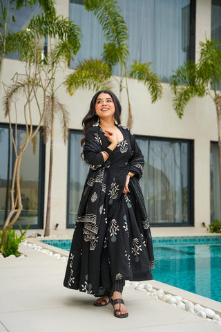 Heavy Mul Cotton Digital Print Anarkali Gown with Dupatta Clothsvilla