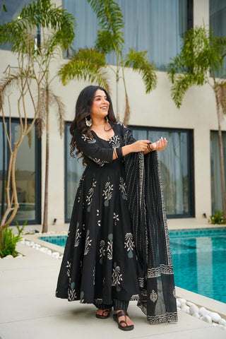 Heavy Mul Cotton Digital Print Anarkali Gown with Dupatta Clothsvilla