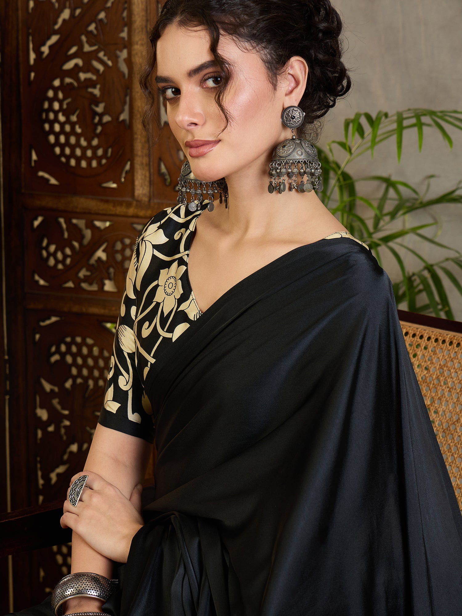 Ishvika Stylish Semi Modal Saree for Party & Festive Wear ClothsVilla