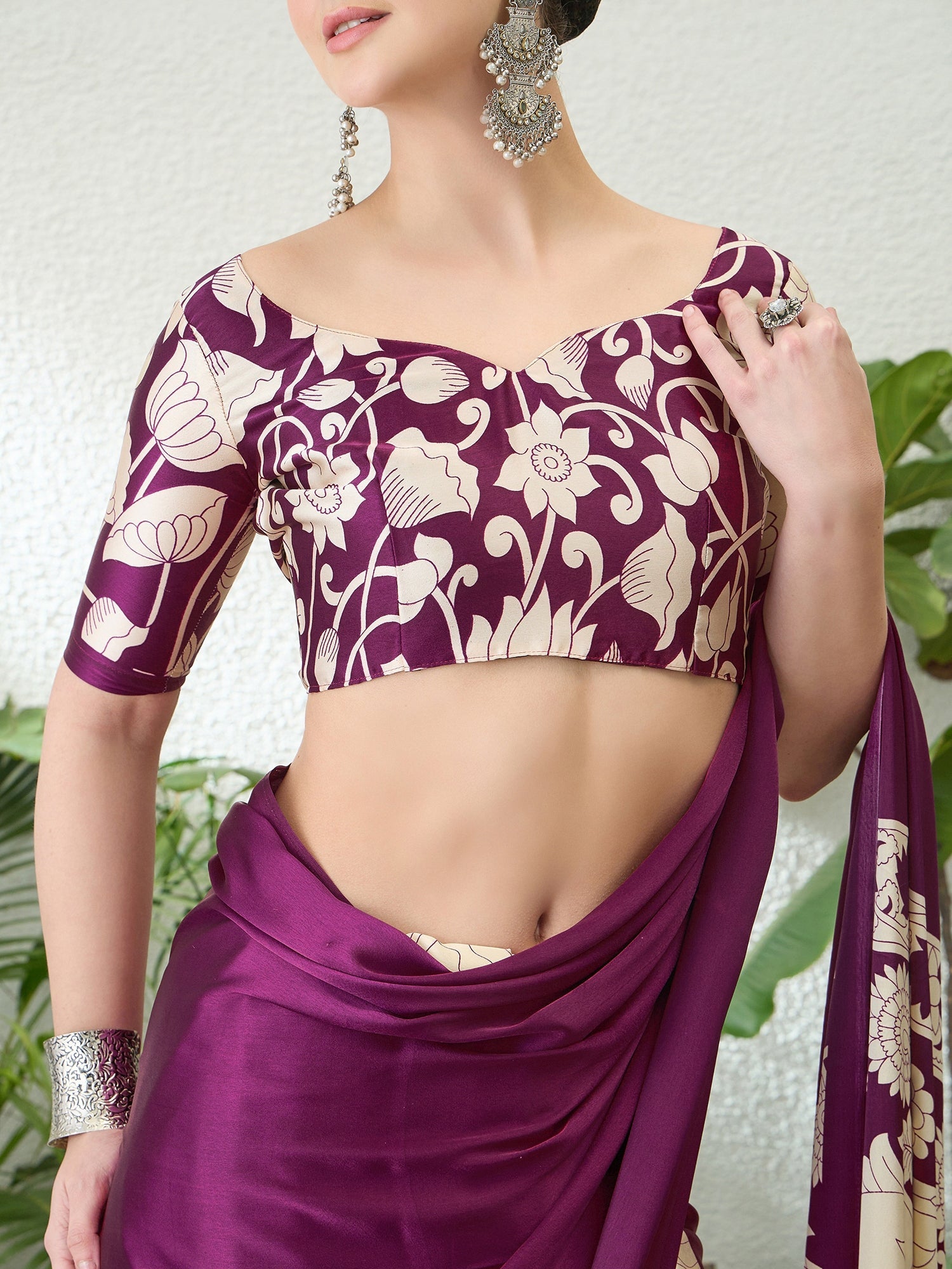 Ishvika Stylish Semi Modal Saree for Party & Festive Wear ClothsVilla