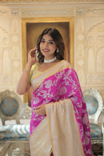 Load image into Gallery viewer, Kanjivaram Silk Pink Saree with Zari Weaving Work with Blouse ClothsVilla