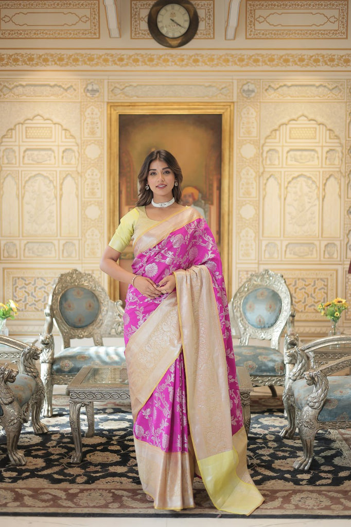 Kanjivaram Silk Pink Saree with Zari Weaving Work with Blouse ClothsVilla