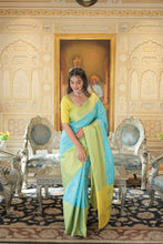 Load image into Gallery viewer, Kanjivaram Silk Saree with Zari Weaving Work with Blouse ClothsVilla