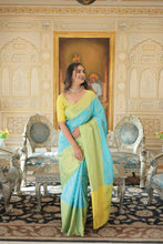 Load image into Gallery viewer, Kanjivaram Silk Saree with Zari Weaving Work with Blouse ClothsVilla