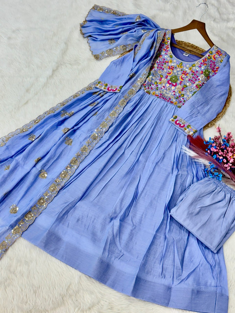 Lavender Embroidered Gown Set Lavender Embroidered Gown Set