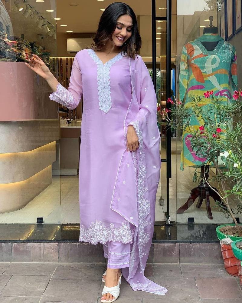 Lavender Georgette Embroidered Kurti Set Secondary image