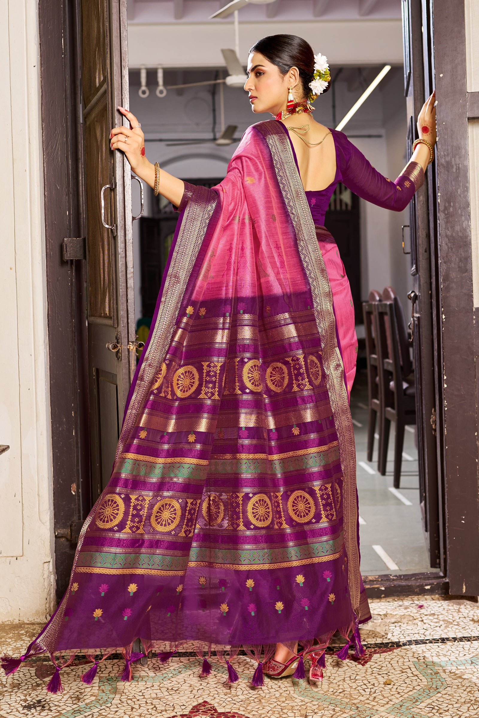 Light Pink Elegant Slub Lilan Saree – Luxurious Semi Tussar Silk ClothsVilla