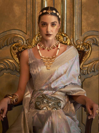Light Purple Classic Banarasi Silk Blend Saree – Perfect for Weddings & Festive Occasions ClothsVilla