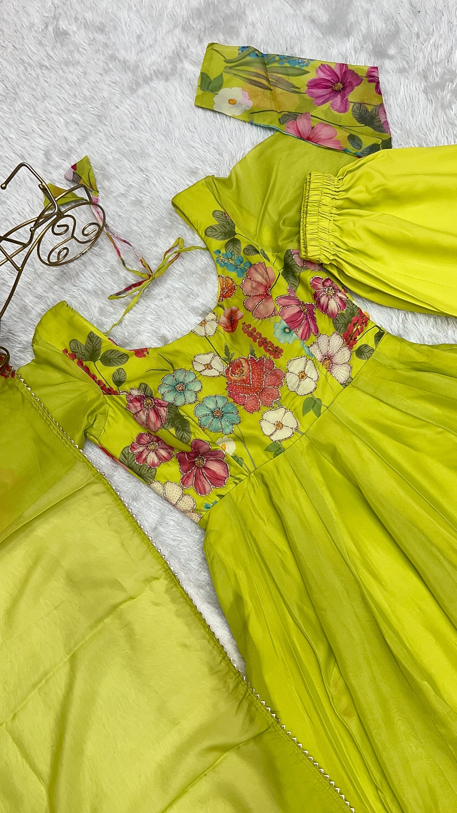 Liril Color Floral Organza Anarkali Suit Set for Festivals & Weddings