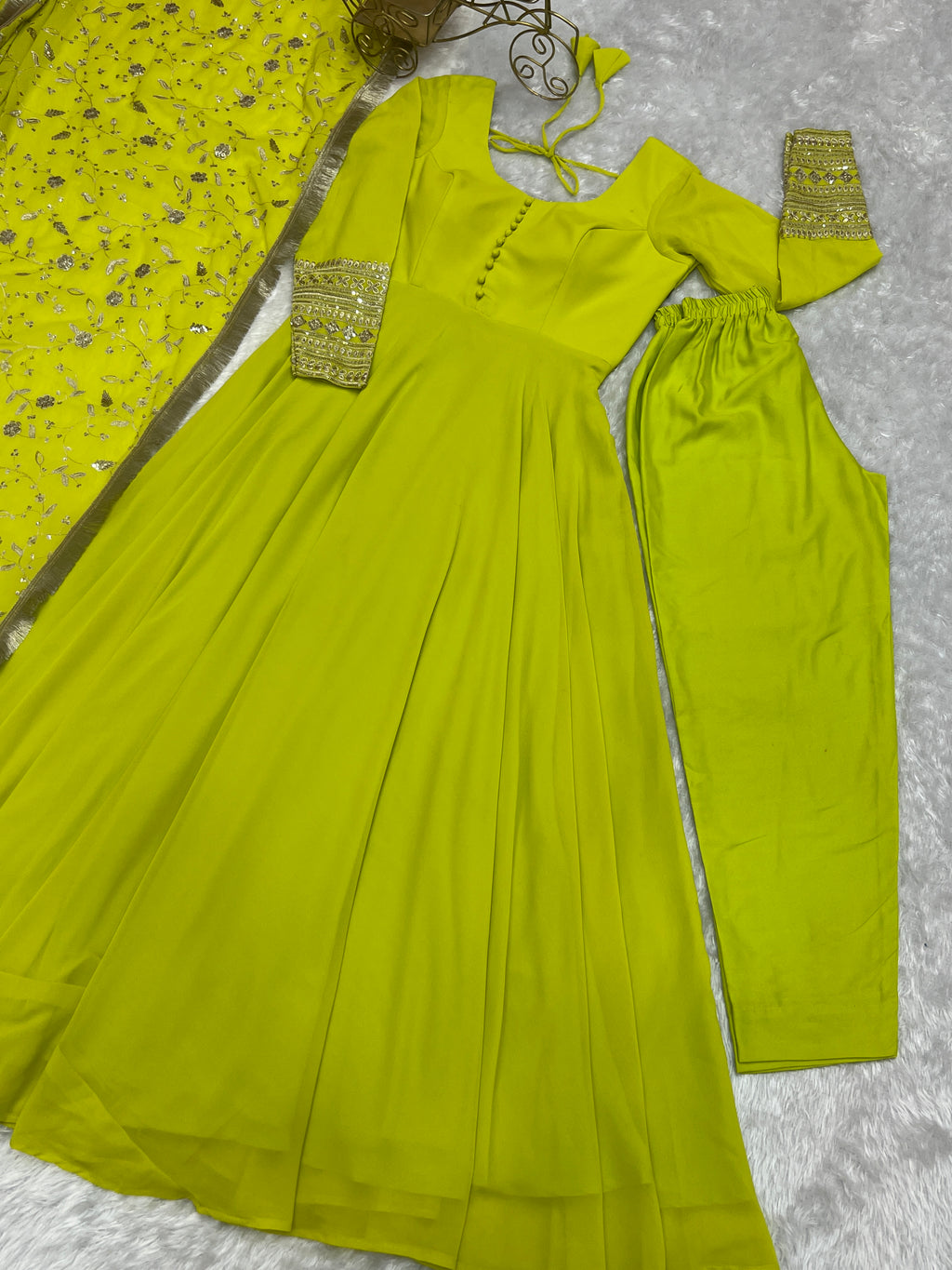 Liril Elegant Georgette Anarkali Gown Set – Festive & Wedding Ready