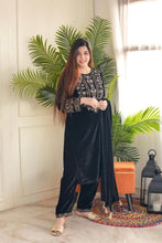 Load image into Gallery viewer, Luxurious Ramzan Special Shanya Pure Velvet Suit Set in Black with Delicate Embroidery ClothsVilla