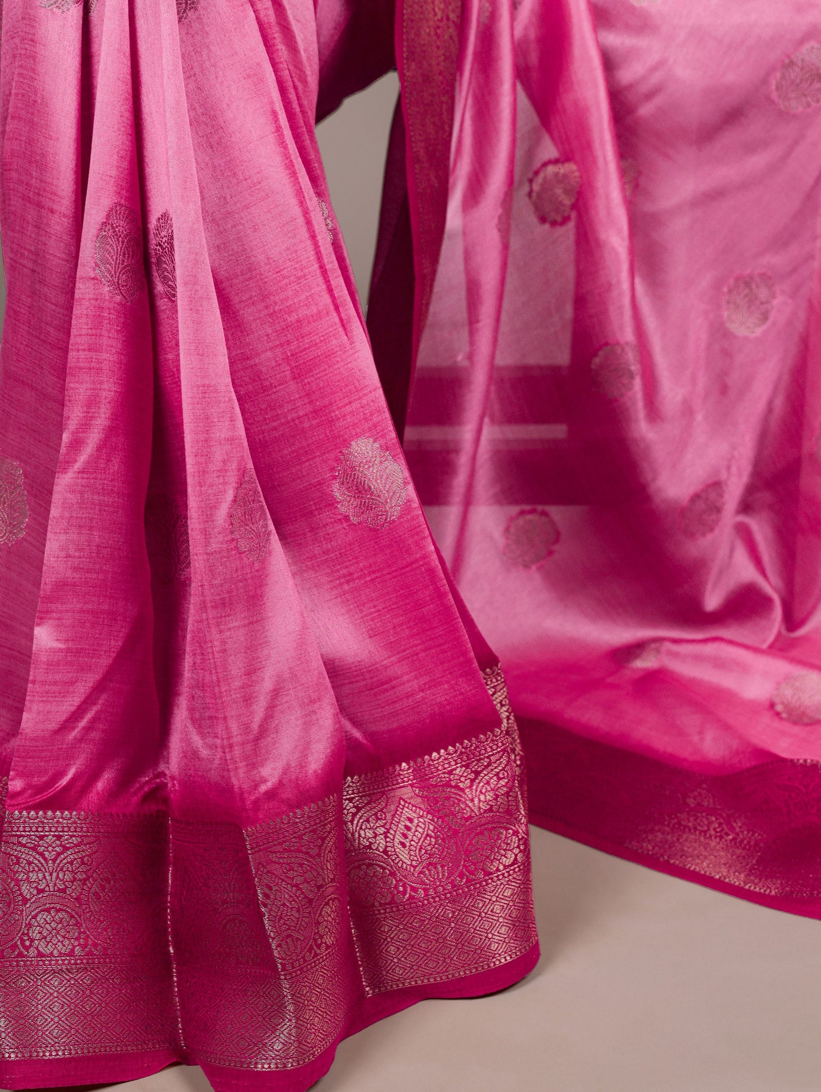 Luxurious Rumali Silk Saree with Rich Zari Weaving & Matching Unstitched Zari-Woven Blouse ClothsVilla
