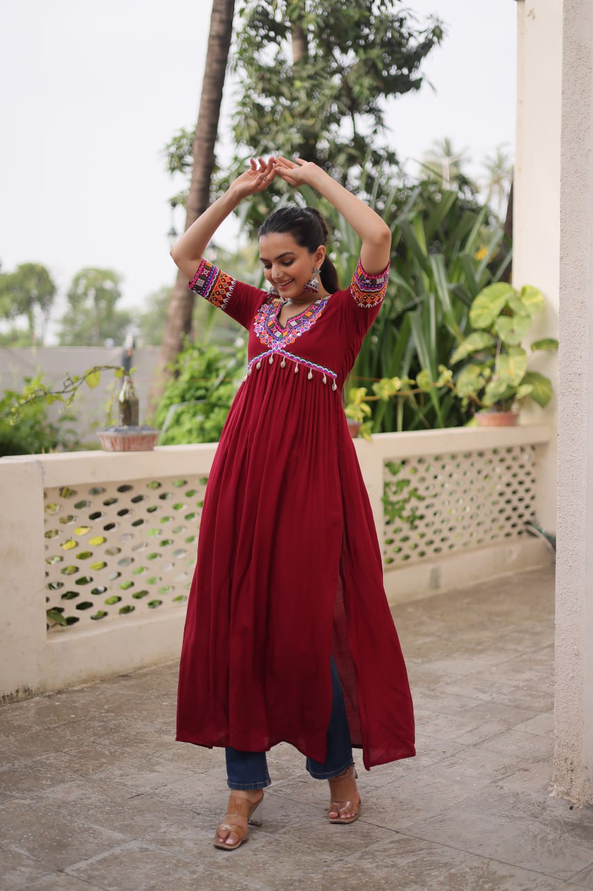 Maroon 14 Kg Rayon Kutchi Gamthi Embroidered Kurti ClothsVilla