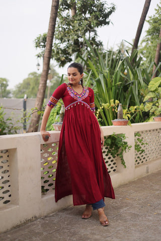 Maroon 14 Kg Rayon Kutchi Gamthi Embroidered Kurti ClothsVilla