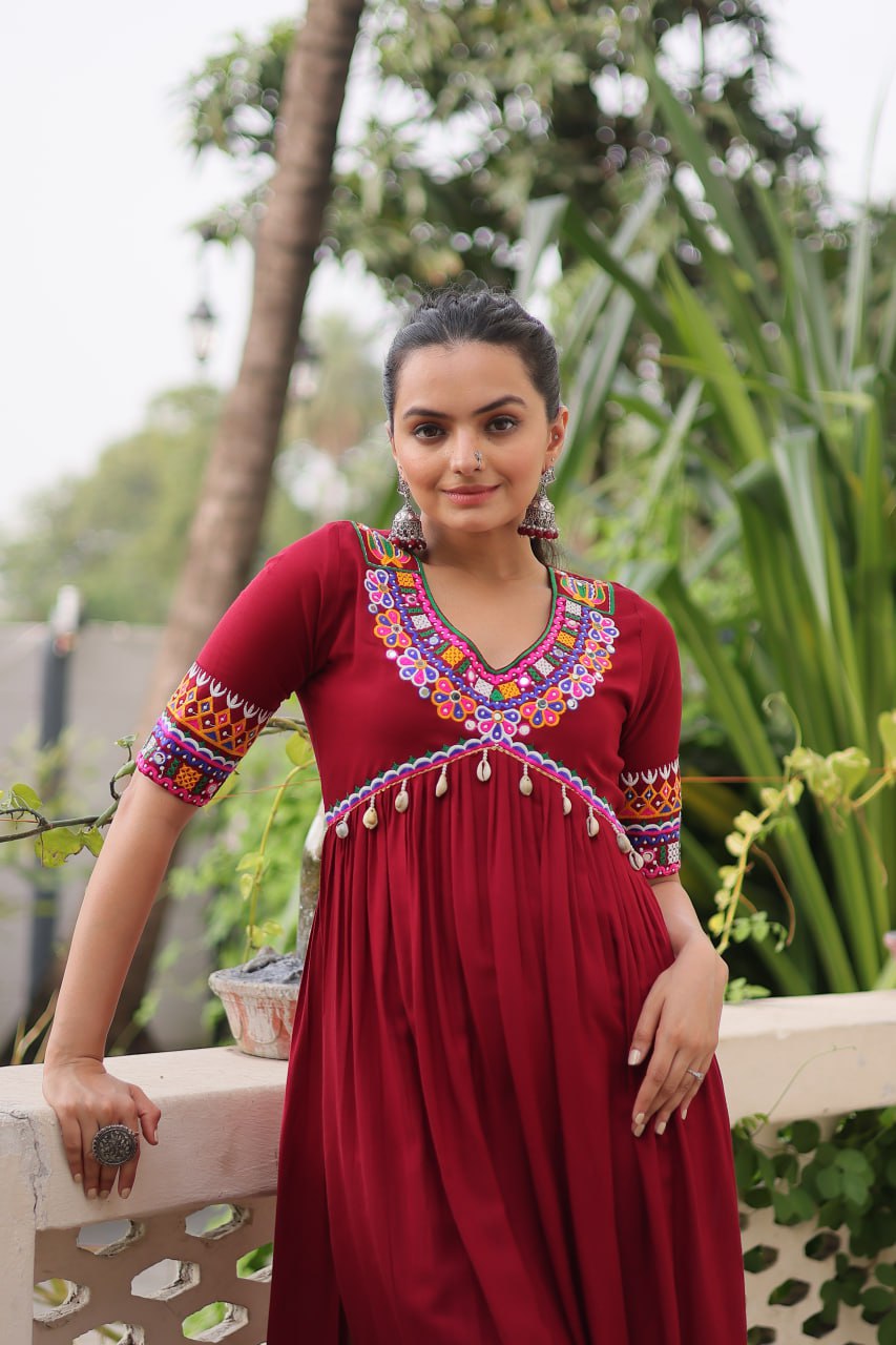 Maroon 14 Kg Rayon Kutchi Gamthi Embroidered Kurti ClothsVilla