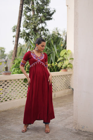 Maroon 14 Kg Rayon Kutchi Gamthi Embroidered Kurti ClothsVilla