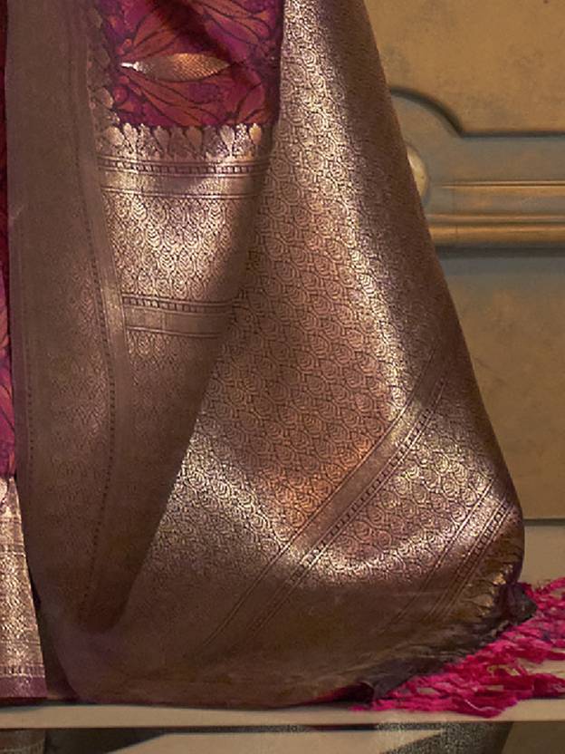 Maroon Classic Banarasi Silk Blend Saree – Perfect for Weddings & Festive Occasions ClothsVilla