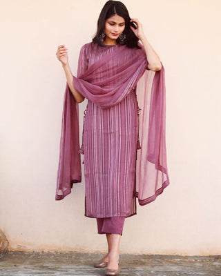 Mauve Pink Elegant High-Slit Kurta Set with Dupatta