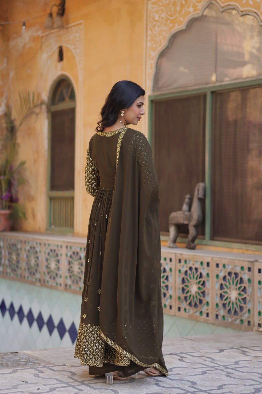 Mehendi Elegant Embroidered Faux Georgette Kurti Set with Pant & Dupatta – Luxe Ethnic Wear