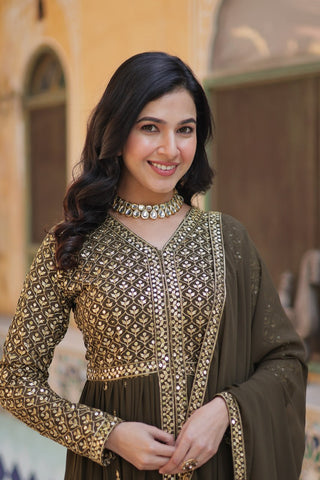 Mehendi Elegant Embroidered Faux Georgette Kurti Set with Pant & Dupatta – Luxe Ethnic Wear