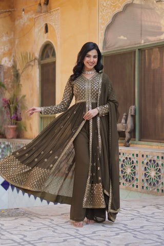 Mehendi Elegant Embroidered Faux Georgette Kurti Set with Pant & Dupatta – Luxe Ethnic Wear