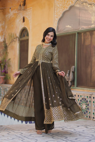 Mehendi Elegant Embroidered Faux Georgette Kurti Set with Pant & Dupatta – Luxe Ethnic Wear