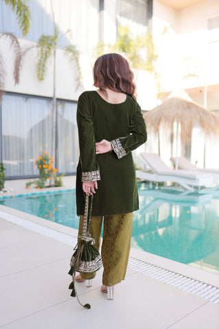 Mehendi Velvet Top Pant Set & Matching Batwa