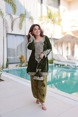 Mehendi Velvet Top Pant Set & Matching Batwa