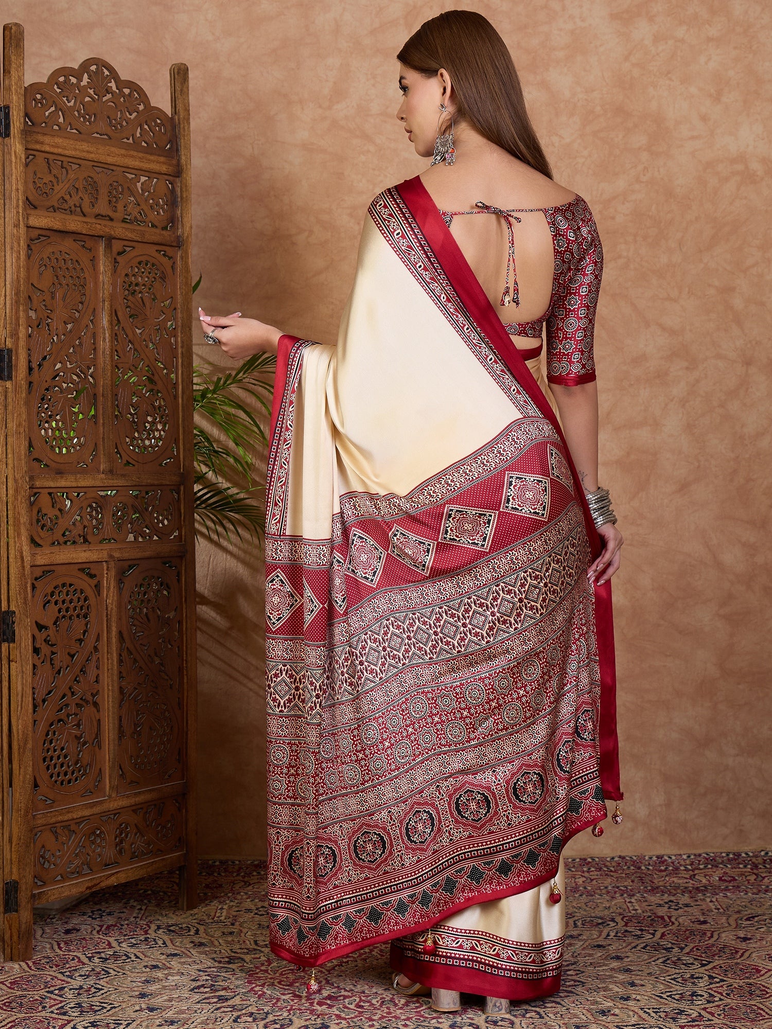 Miranvi Contemporary Semi Modal Saree for Special Occasions ClothsVilla