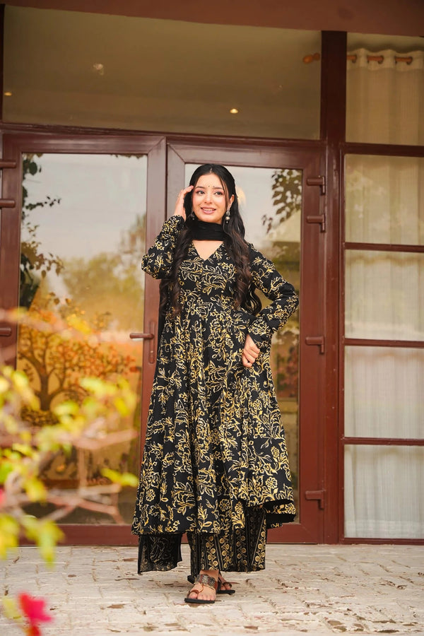 Muslin Digital Print Anarkali Kurti Pant Dupatta Collection Clothsvilla