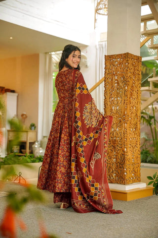 Muslin Digital Print Anarkali Kurti Pant Dupatta Collection Clothsvilla