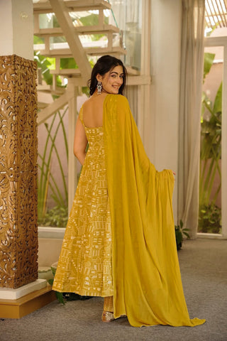 Muslin Digital Print Anarkali Kurti Pant Dupatta Set Clothsvilla