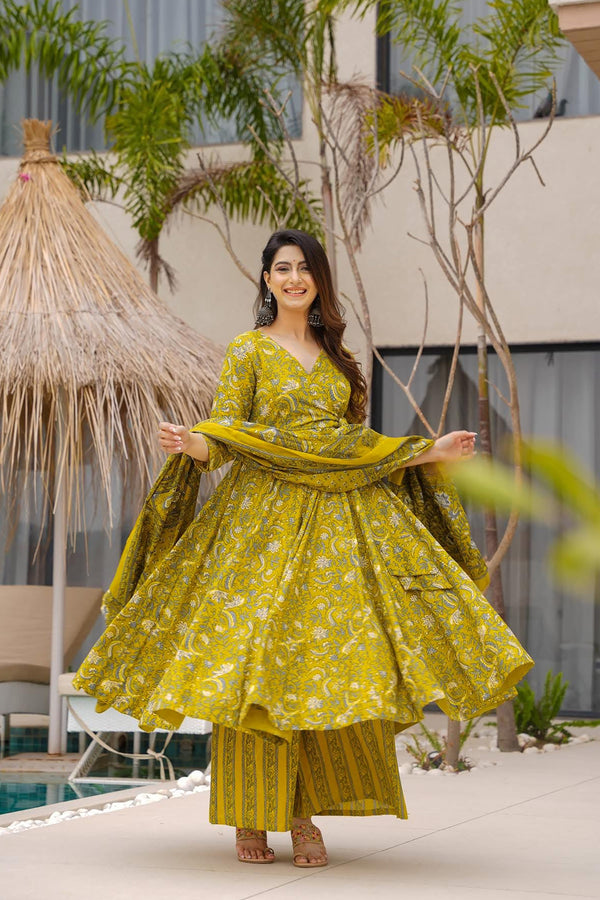 Muslin Digital Print Anarkali Kurti Pant Dupatta Set Clothsvilla