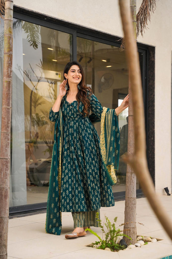 Muslin Digital Print Anarkali Kurti Pant Dupatta Set Clothsvilla