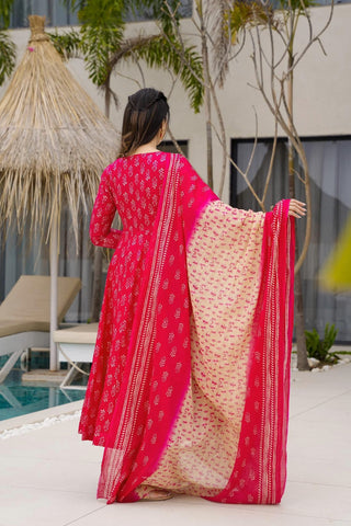 Muslin Digital Print Anarkali Kurti Pant Dupatta Set Clothsvilla