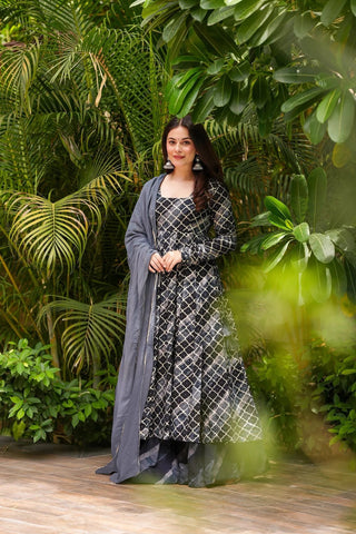 Muslin Digital Print Anarkali Kurti Pant Dupatta Set Clothsvilla