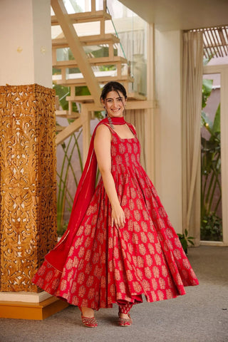 Muslin Digital Print Anarkali Kurti Pant Dupatta Set Clothsvilla