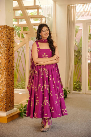 Muslin Digital Print Full Flare Kurti Pant Dupatta Set Clothsvilla