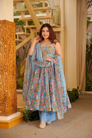 Muslin Digital Print Full Flare Kurti Pant Dupatta Set Clothsvilla