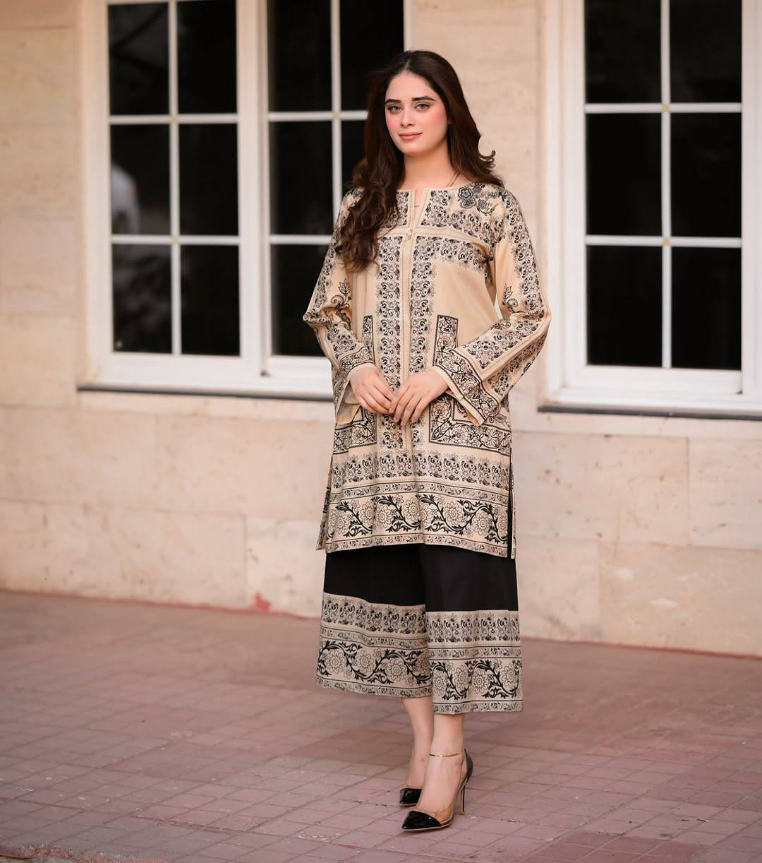 Off White Digital Printed Pure Natural Crepe Kurti with Palazzo Set – Fully Stitched ClothsVilla Main image
