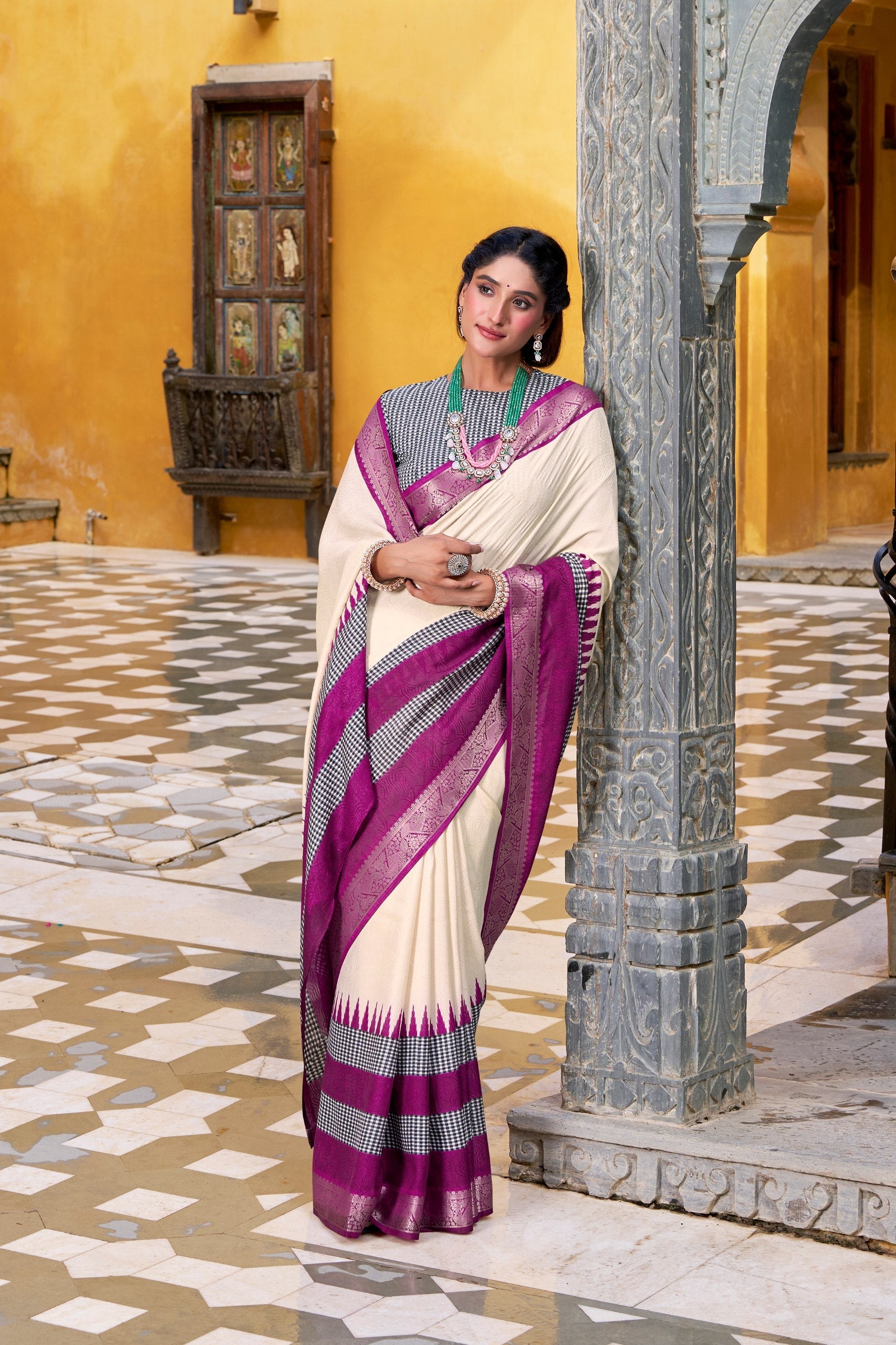 Off White Elegant Poly Cotton Saree with Printed & Zari Weaving Work Secondary image