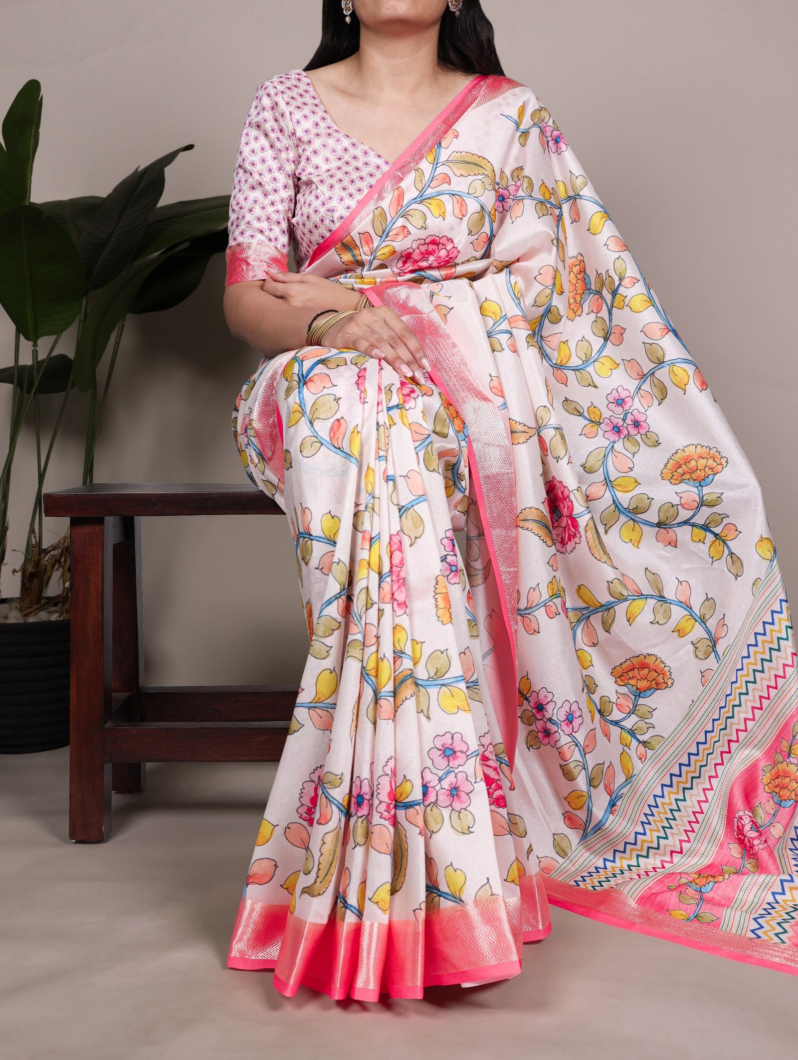 Off White Elegant Tasar Silk Saree with Traditional Floral Print & Viscose Border – 5.5 Meter Saree with Unstitched Blouse ClothsVilla